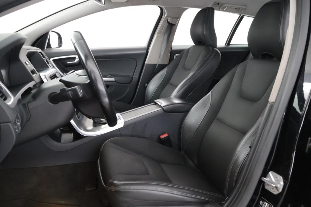 VOLVO V60 Cross Country 2016