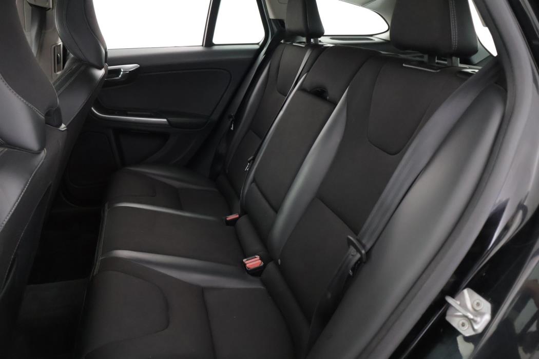 VOLVO V60 Cross Country 2016