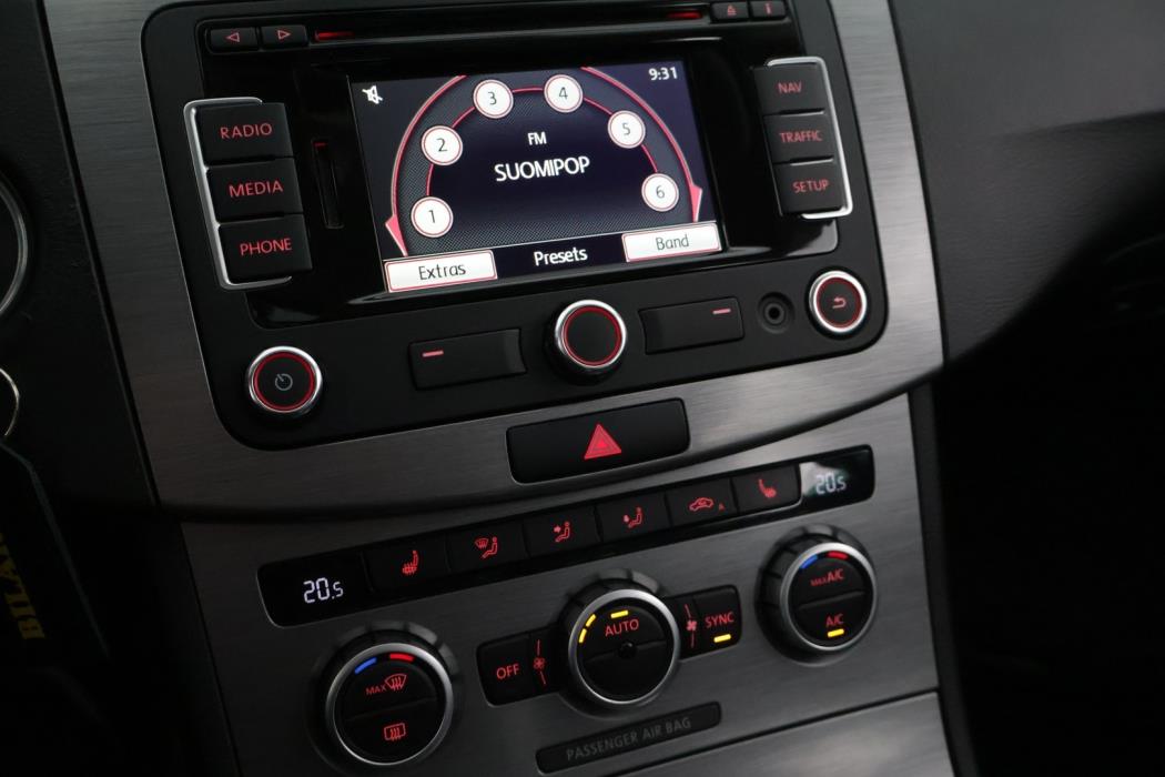 VOLKSWAGEN Passat 2013