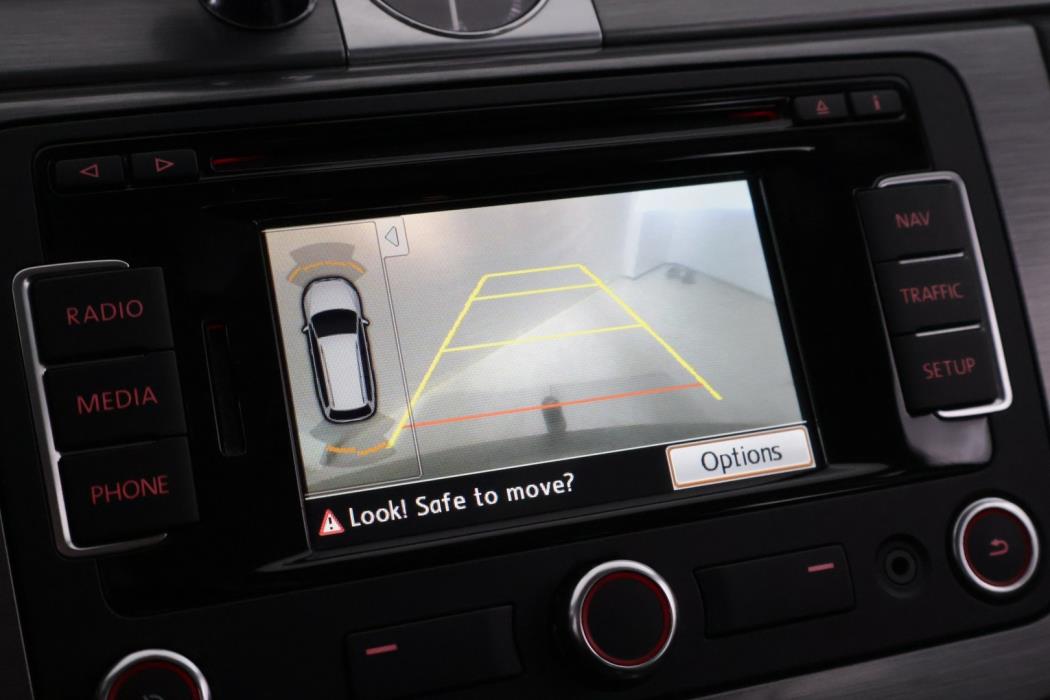 VOLKSWAGEN Passat 2013