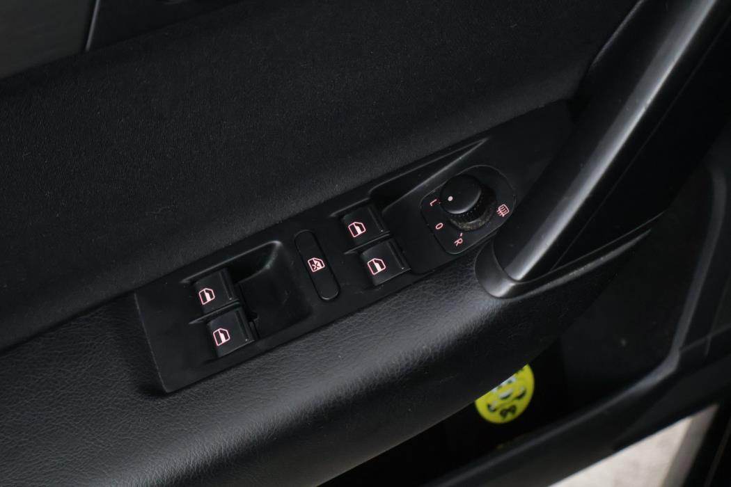 VOLKSWAGEN Passat 2013