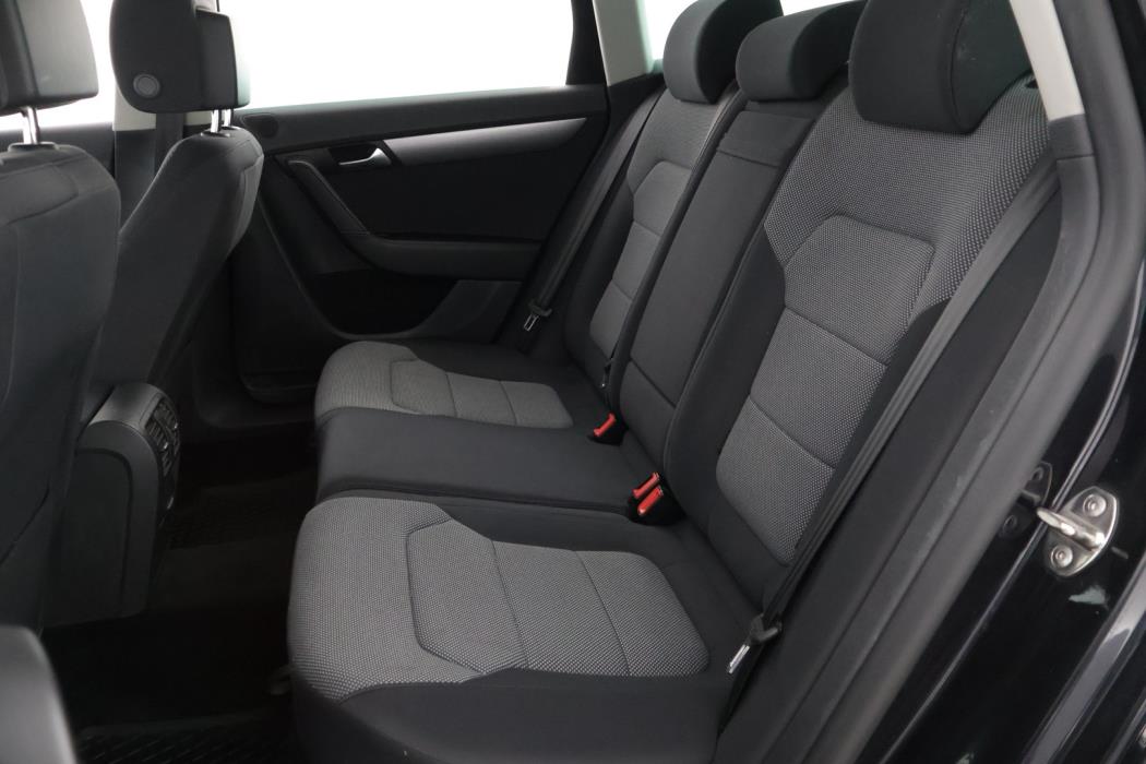 VOLKSWAGEN Passat 2013