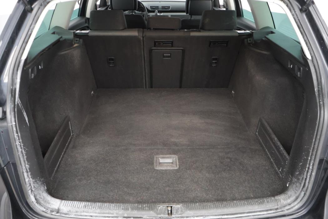 VOLKSWAGEN Passat 2013