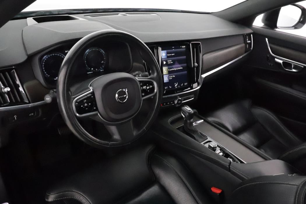 VOLVO V90 Cross Country 2018