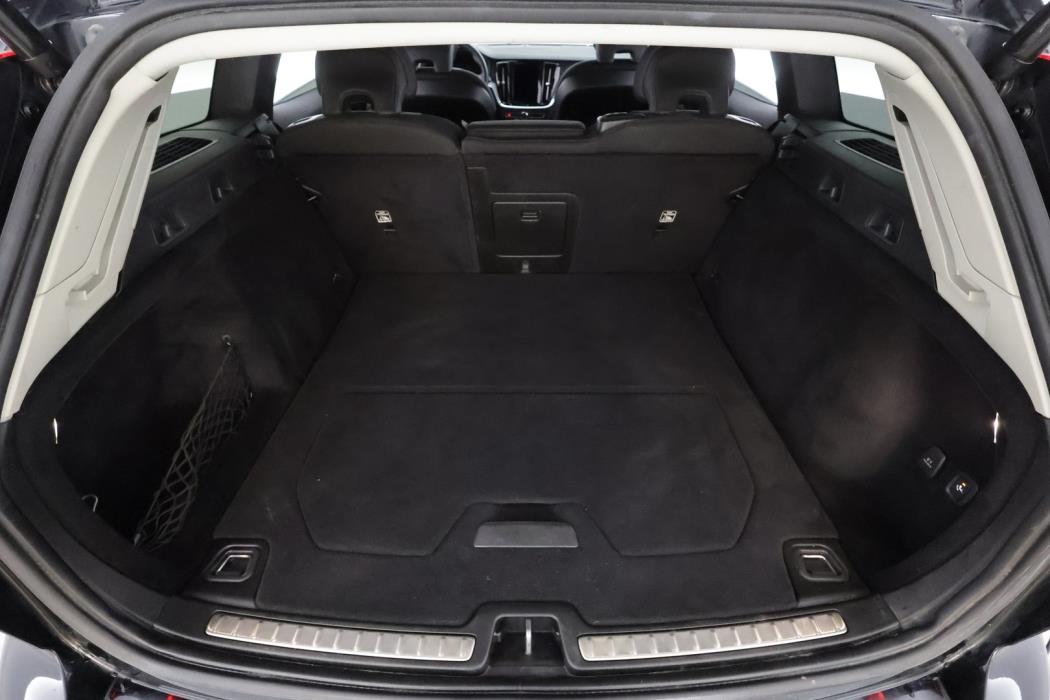 VOLVO V60 Cross Country 2023