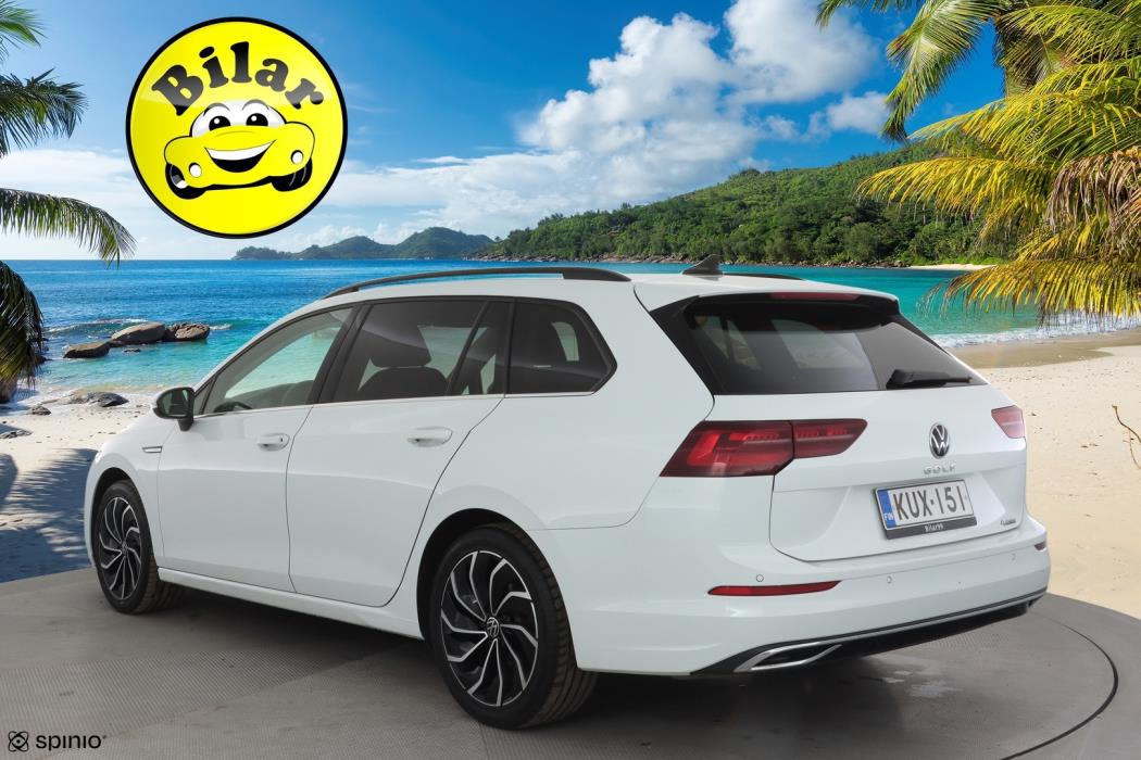 VOLKSWAGEN Golf 2023