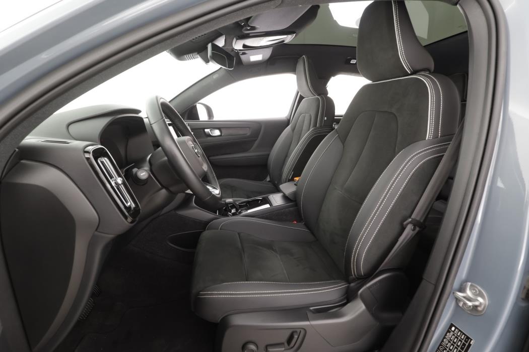 VOLVO C40 2023