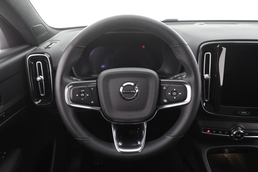 VOLVO C40 2023