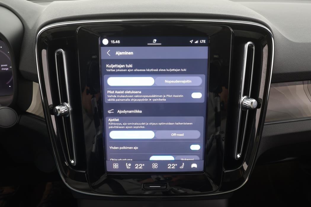 VOLVO C40 2023