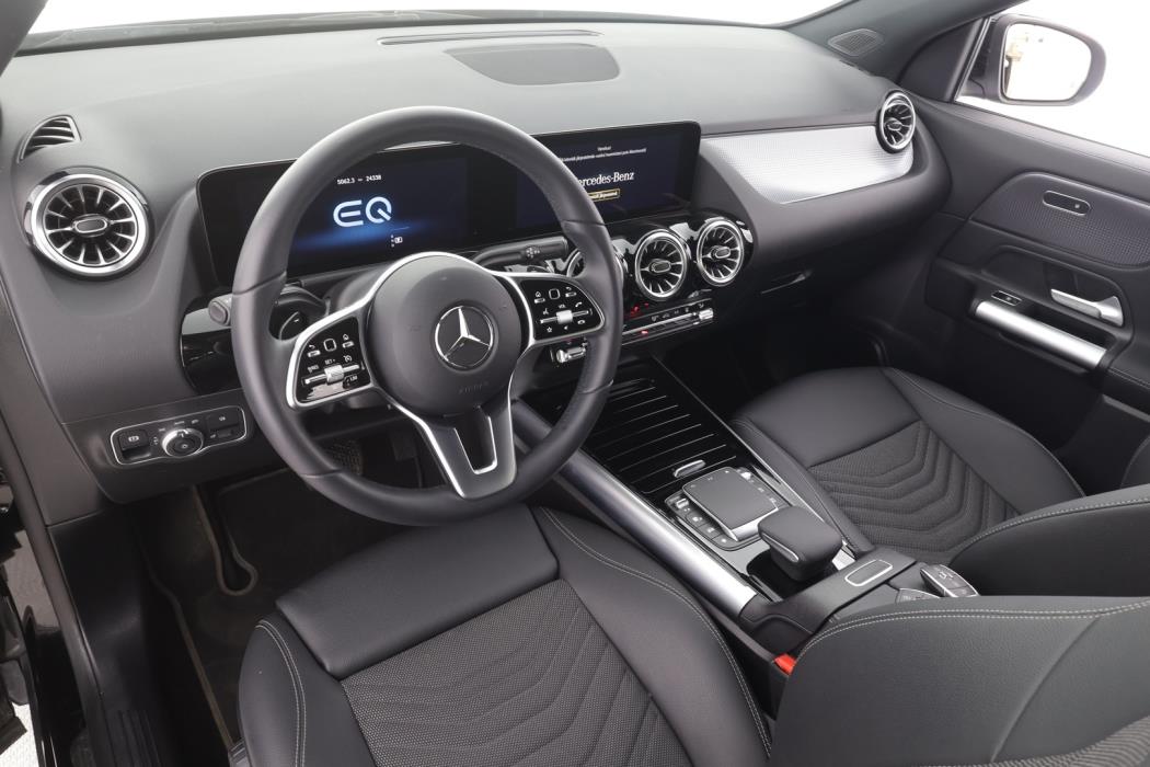 MERCEDES-BENZ EQA 2024