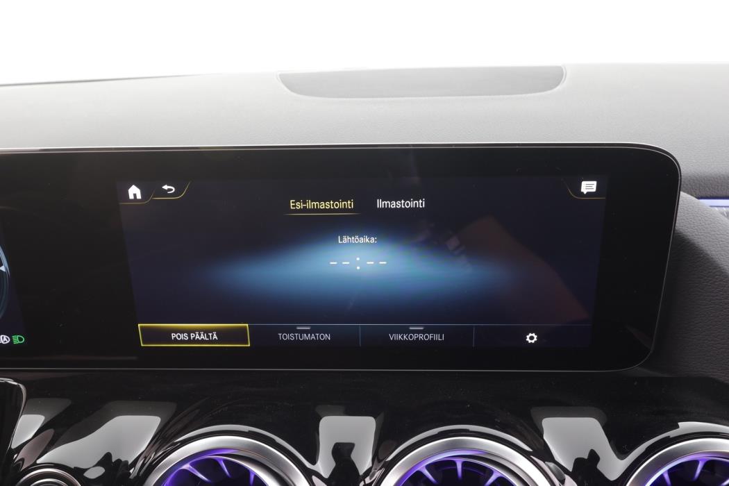 MERCEDES-BENZ EQA 2024