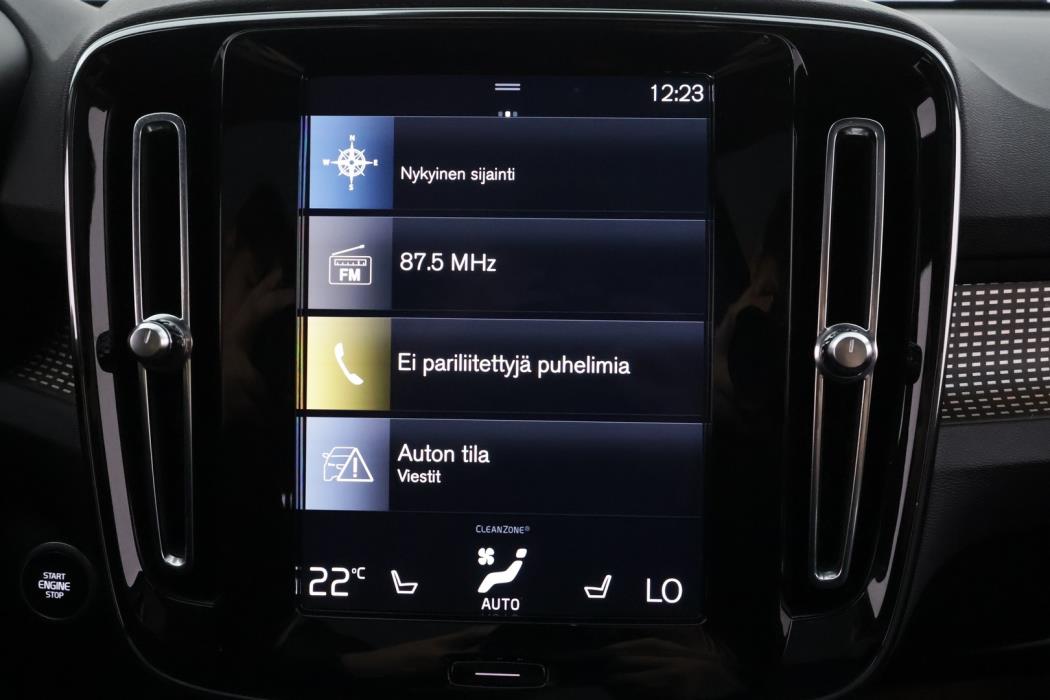 VOLVO XC40 2021