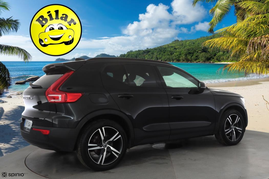 VOLVO XC40 2021