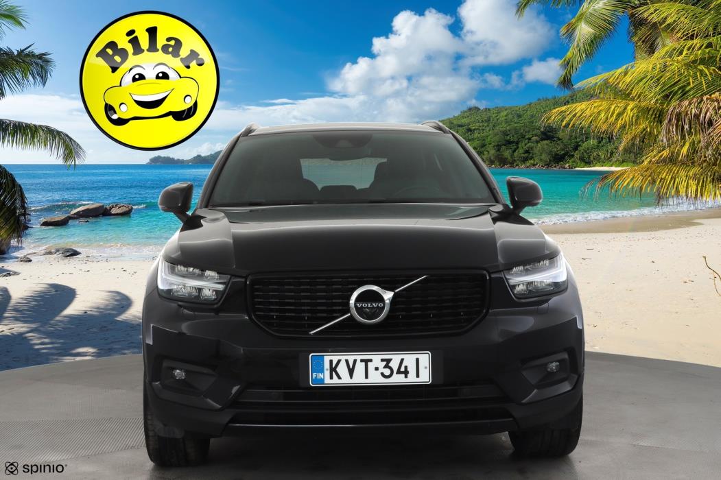 VOLVO XC40 2021