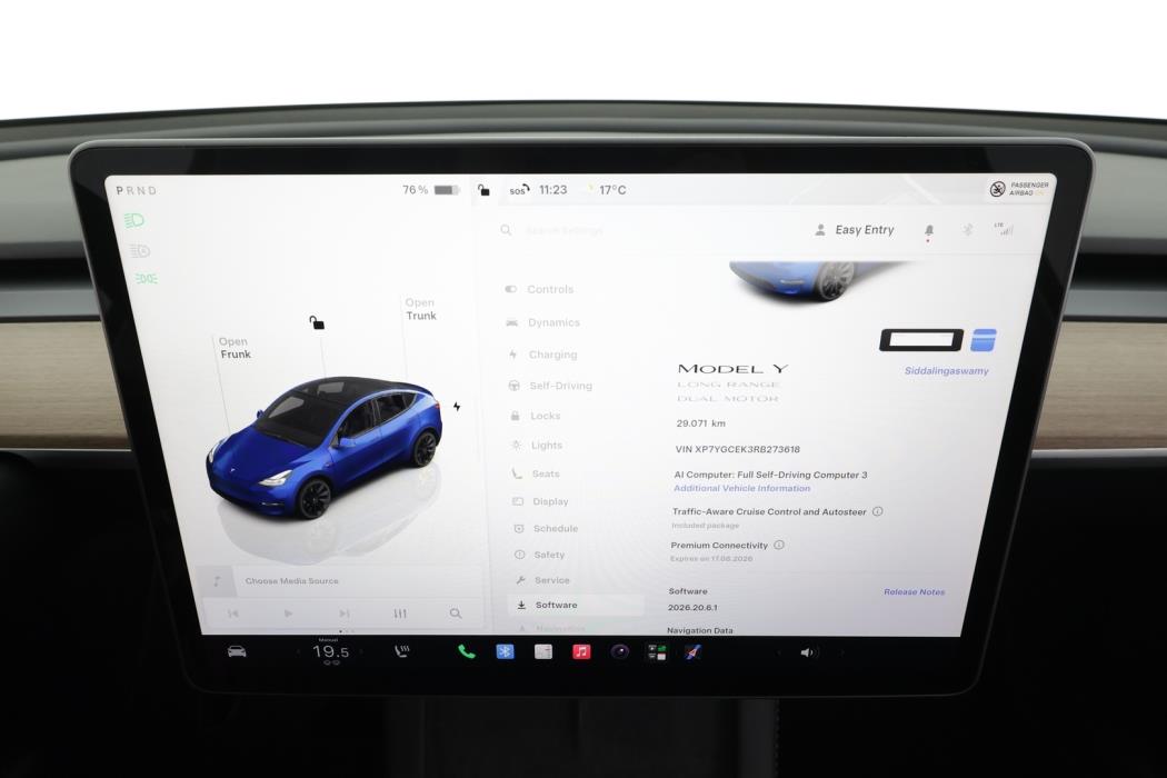 TESLA Model Y 2024