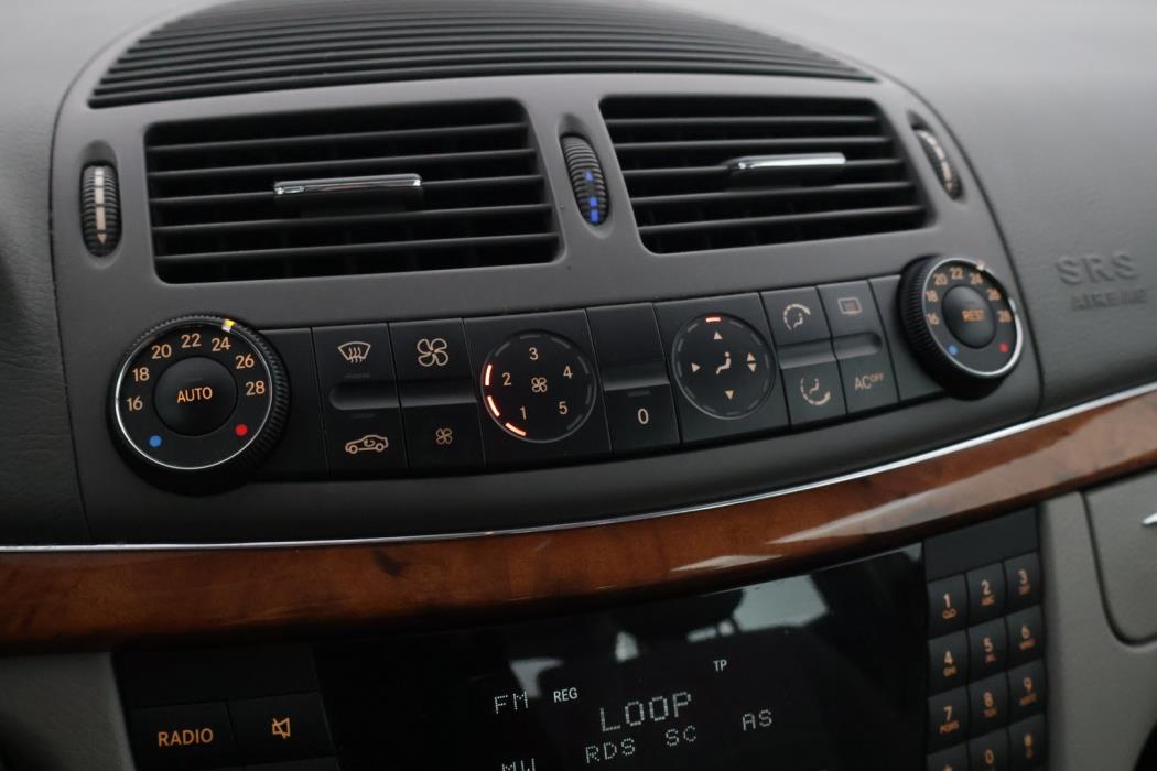 MERCEDES-BENZ E 2005