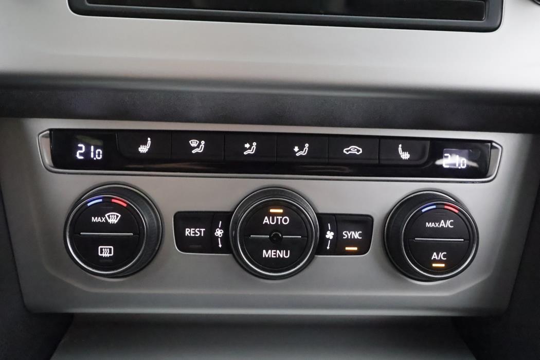 VOLKSWAGEN Passat 2016