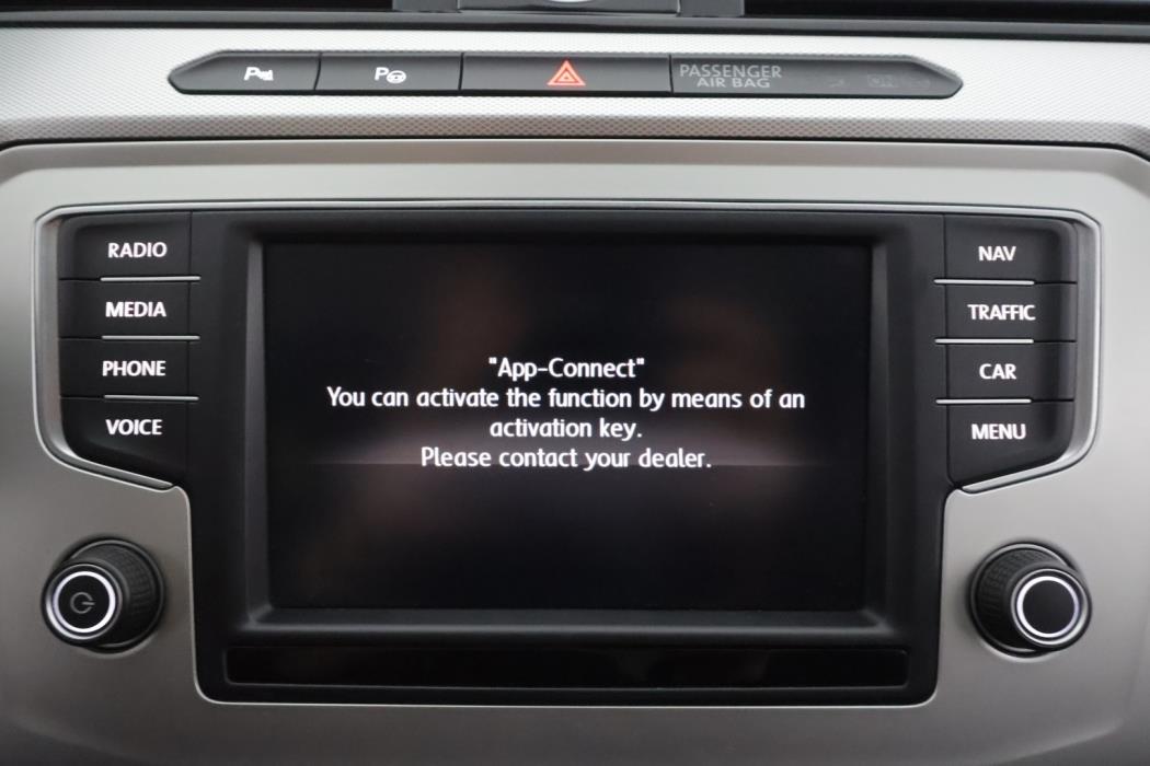 VOLKSWAGEN Passat 2016