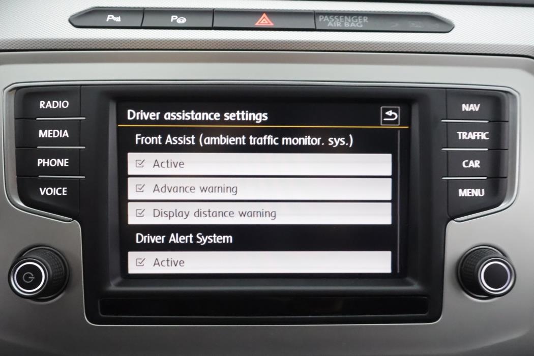 VOLKSWAGEN Passat 2016