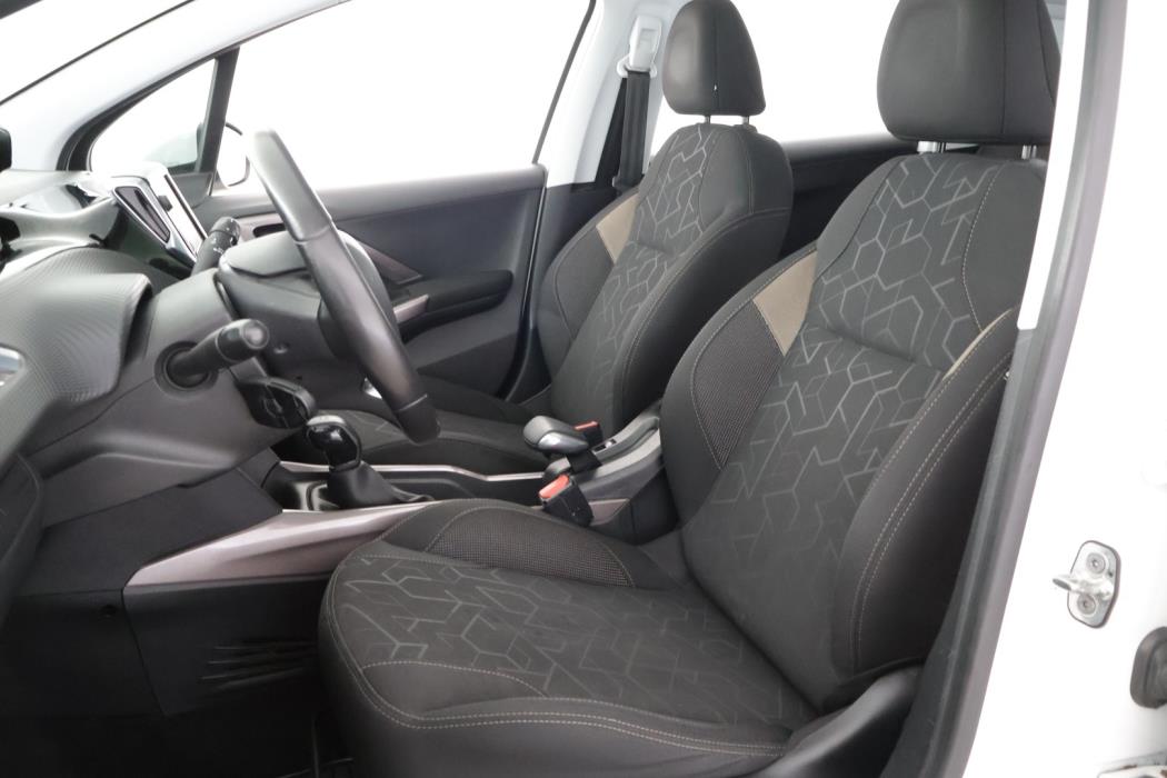 PEUGEOT 2008 2016