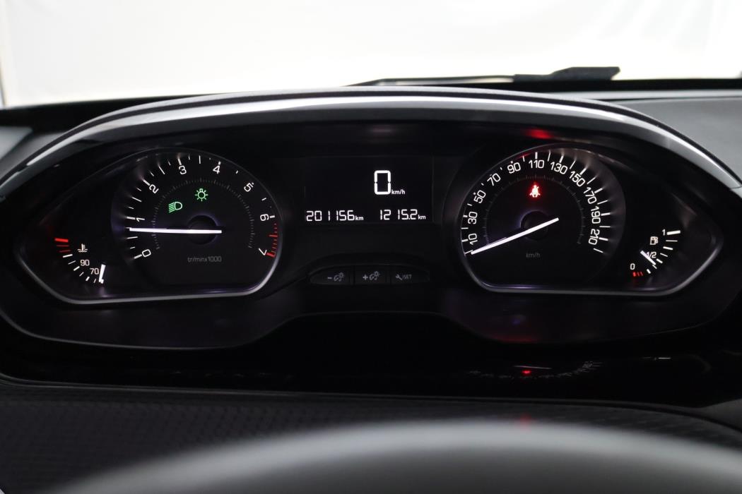 PEUGEOT 2008 2016