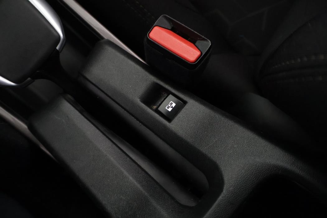 PEUGEOT 2008 2016
