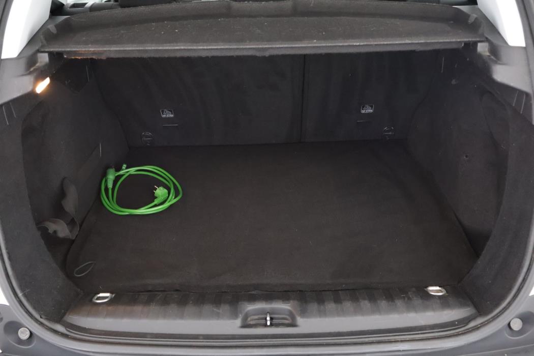 PEUGEOT 2008 2016