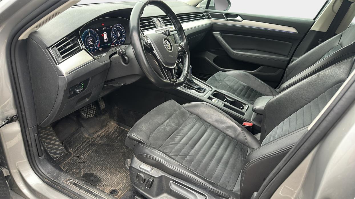 VOLKSWAGEN Passat 2017