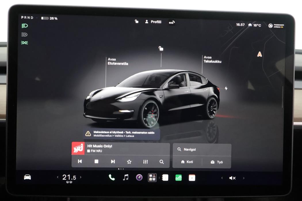 TESLA Model 3 2022
