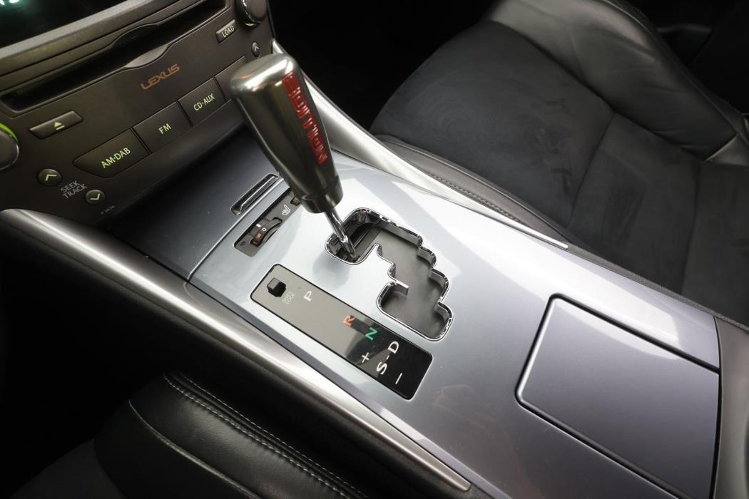 LEXUS IS 2012