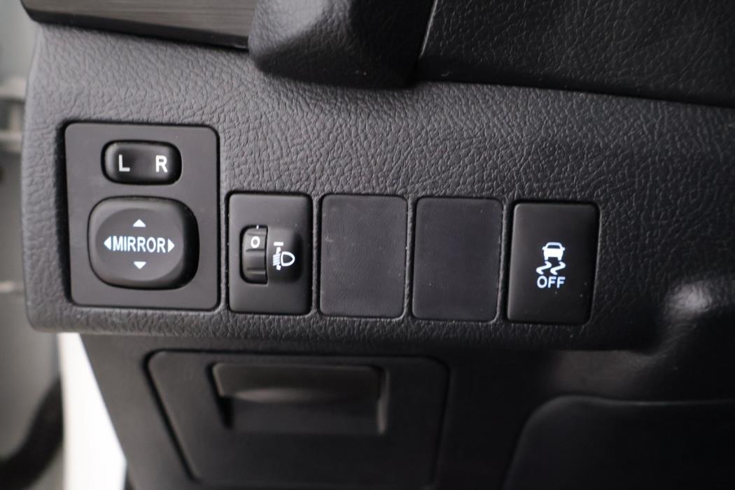 TOYOTA Auris 2013