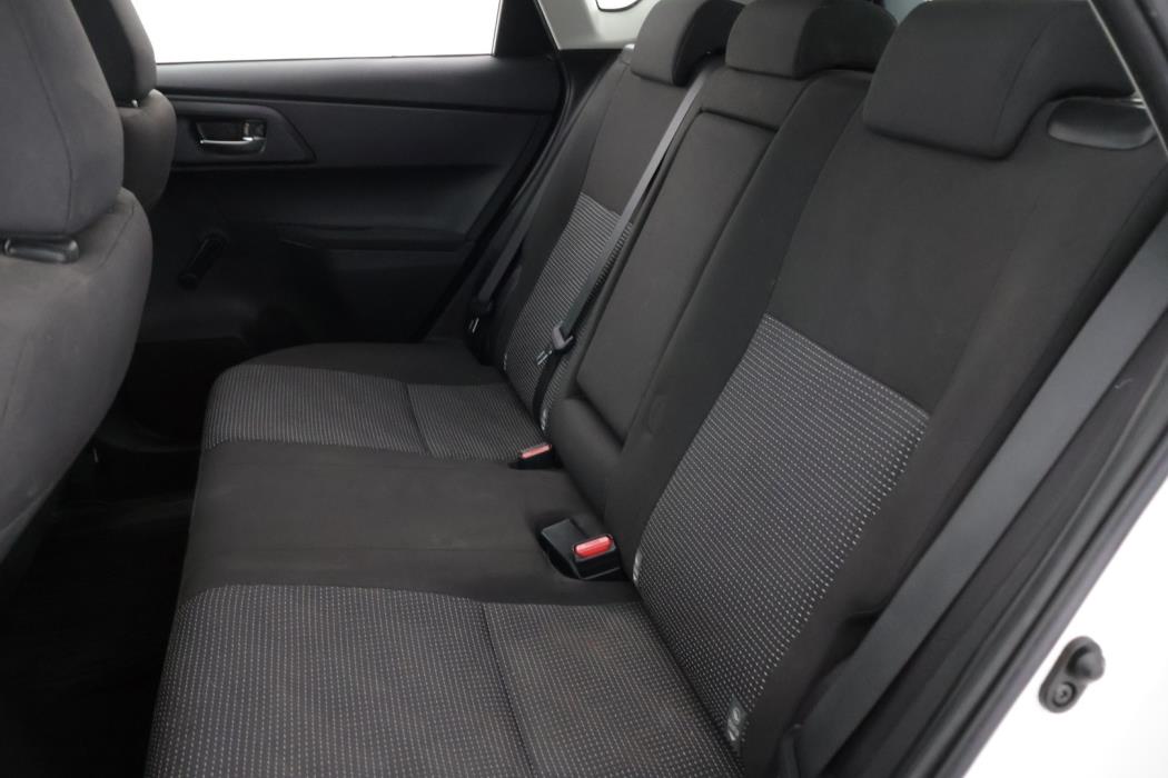 TOYOTA Auris 2013