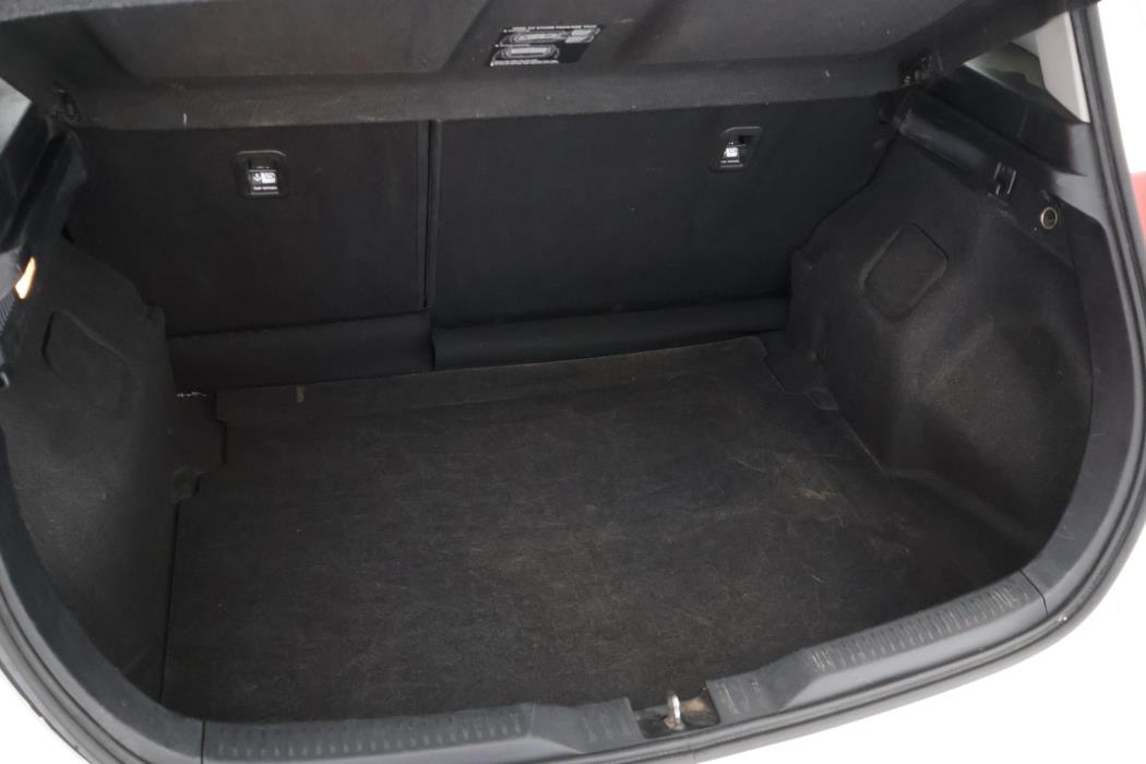 TOYOTA Auris 2013