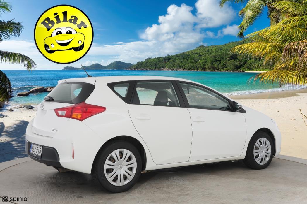 TOYOTA Auris 2013
