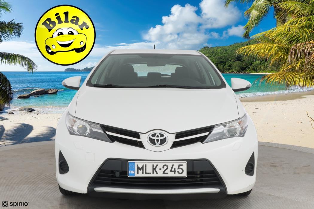 TOYOTA Auris 2013