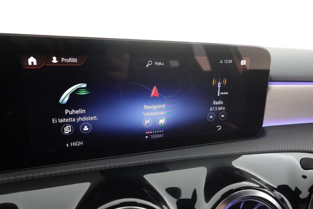 MERCEDES-BENZ A 2023