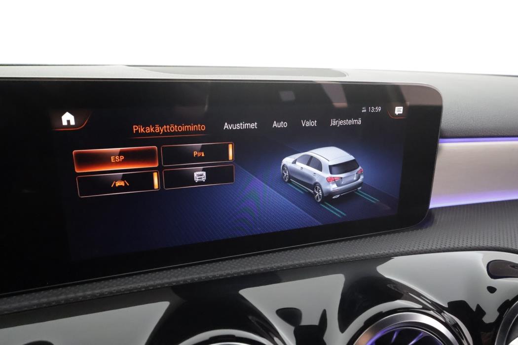 MERCEDES-BENZ A 2023