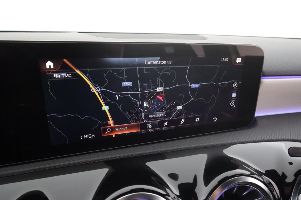 MERCEDES-BENZ A 2023