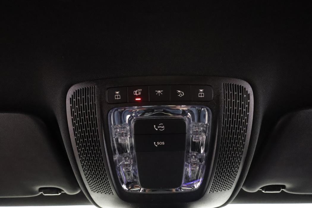 MERCEDES-BENZ A 2023