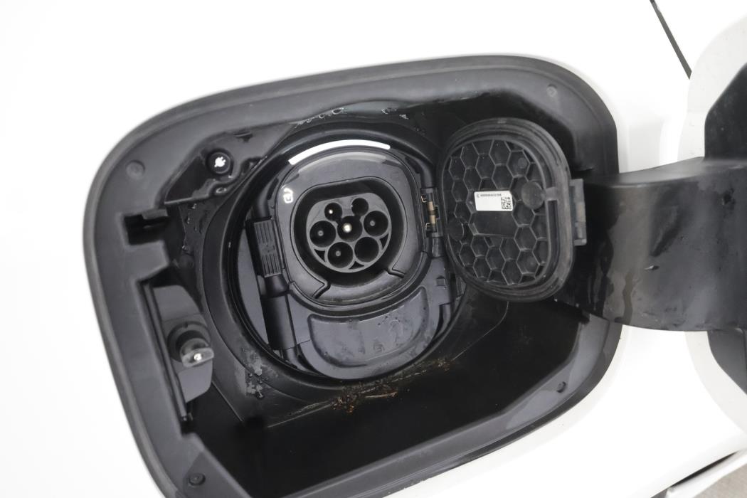 MERCEDES-BENZ A 2023