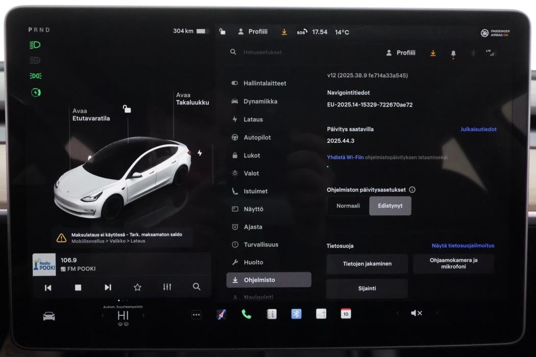 TESLA Model 3 2022
