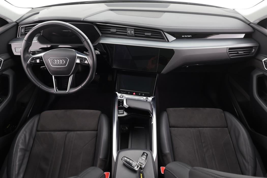 AUDI e-tron 2021