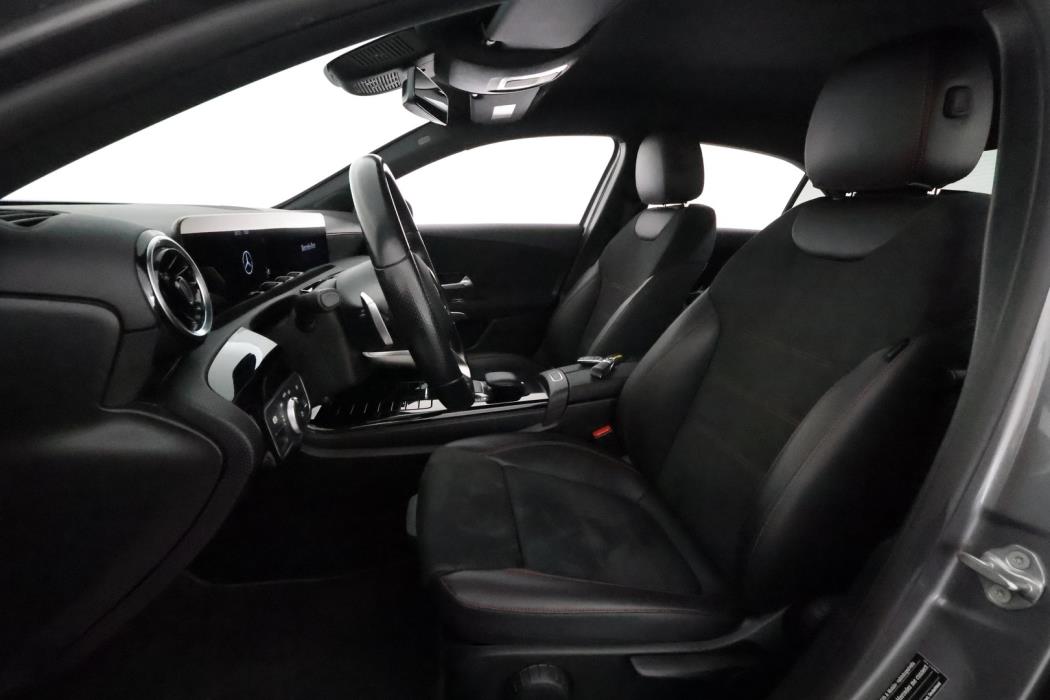 MERCEDES-BENZ A 2021