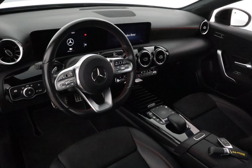 MERCEDES-BENZ A 2021