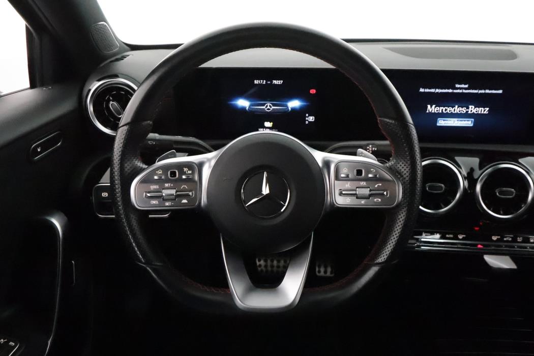 MERCEDES-BENZ A 2021