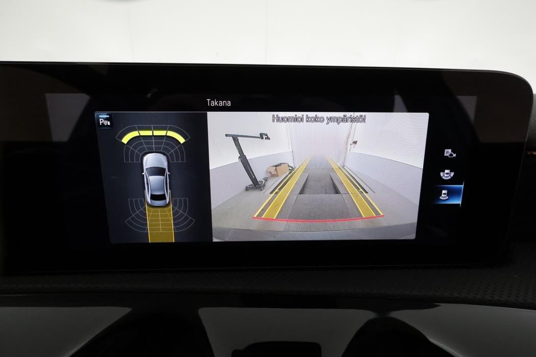 MERCEDES-BENZ A 2021