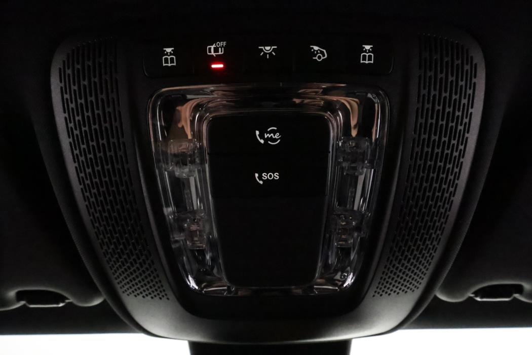 MERCEDES-BENZ A 2021