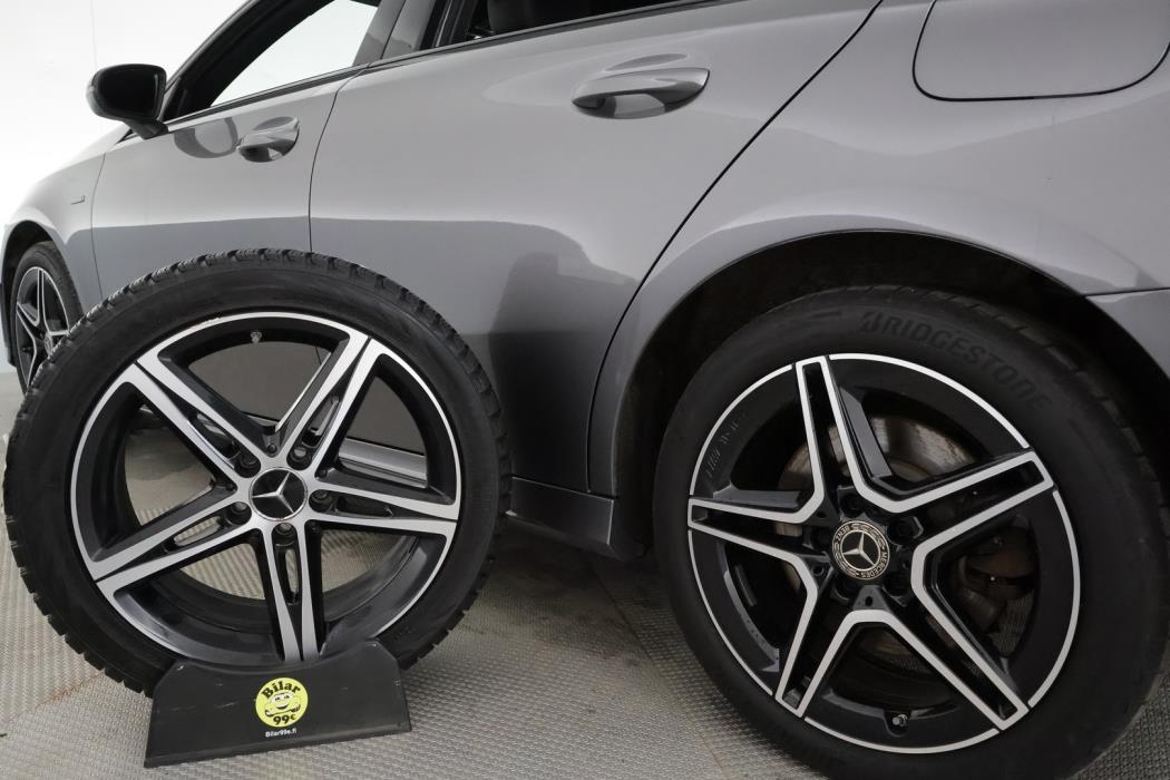 MERCEDES-BENZ A 2021