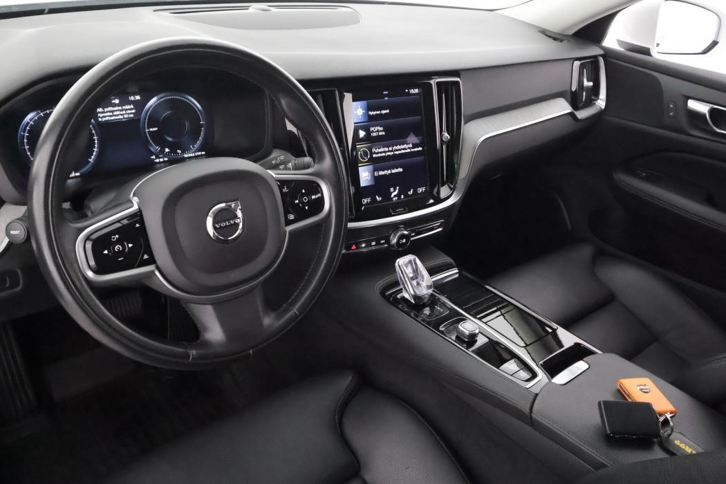 VOLVO V60 2022