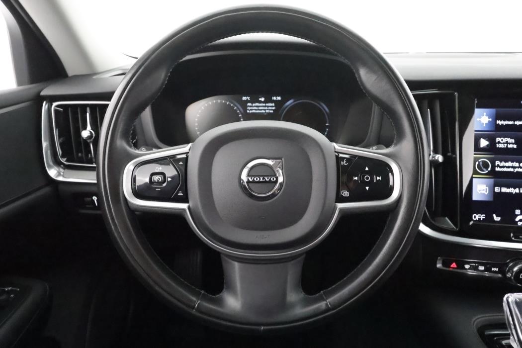 VOLVO V60 2022